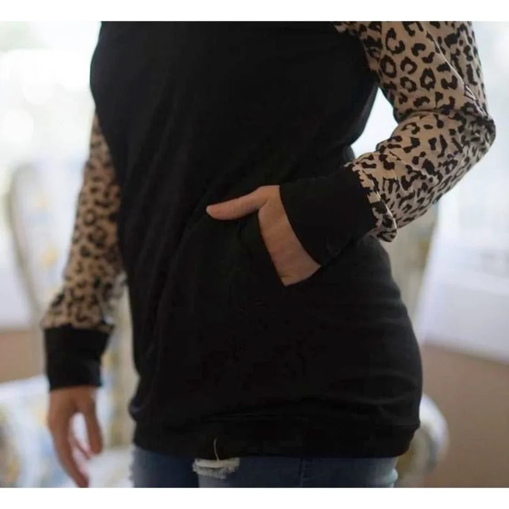 Shirley & Stone pocket Leopard Raglan Pocket Top, Black - Picture 2 of 3